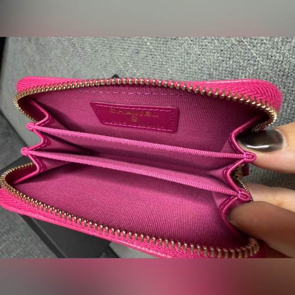 CHANEL CC Zippy Caviar Small Card Wallet RASPBERRY - Picture 7 of 11